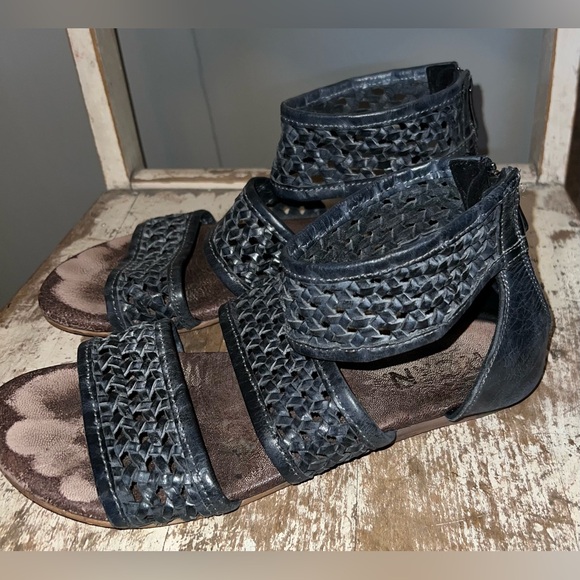 Roan Clio Sandals Size 9 - Picture 4 of 7